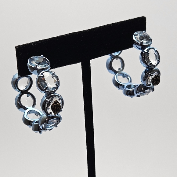 Kurt Geiger London Metallic Blue Eagle Head Earring and Cuff Set - Picture 4 of 9